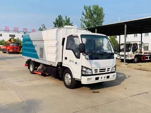 Isuzu 100P Dust Extractor