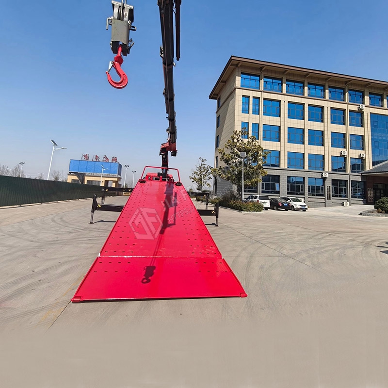 8x4 Shacman Automobile Delong Tractor with Sany 20-Ton Robotic arm