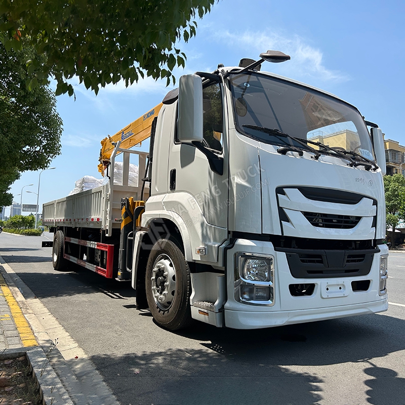 4x2 Isuzu Juka XCMG 8-ton 5-section telescopic boom crane