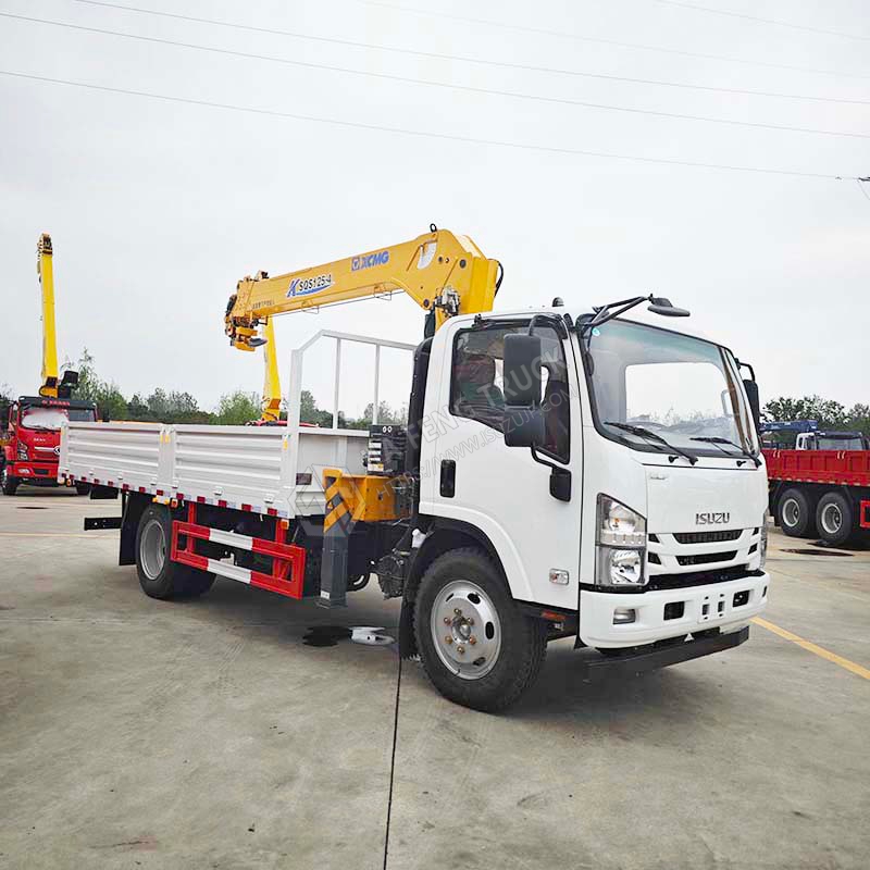 Isuzu 700P XCMG 5-ton 4-section boom