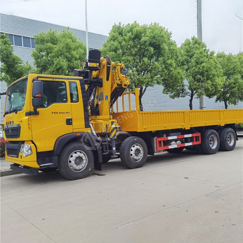 8x4 Sinotruk Howo 10-ton mechanical arm crane