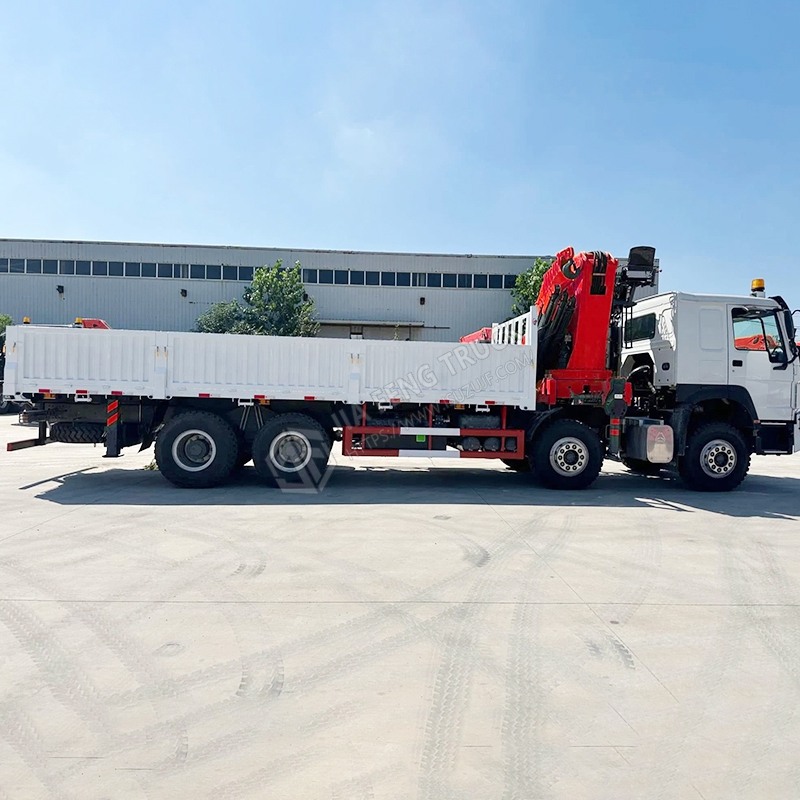 National III Emission Standard HOWO 8x4 XCMG 43-Ton Mechanical Arm Truck-Mounted Crane