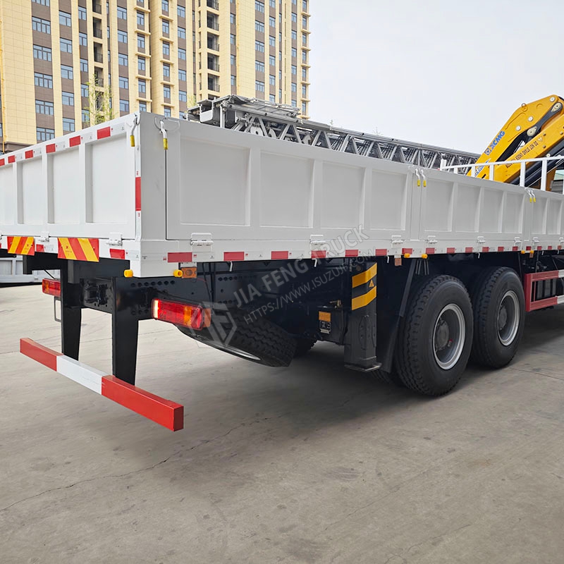 Sinotruk HOWO 6x4 with XCMG 10-ton mechanical arm crane
