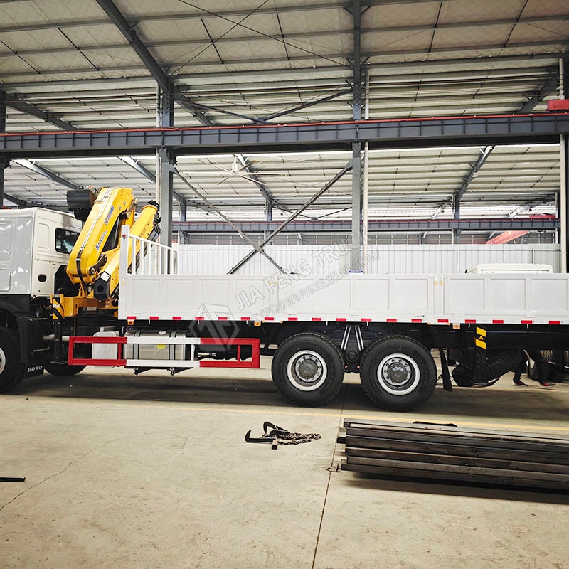 Sinotruk HOWO 6x4 with XCMG 10-ton mechanical arm crane