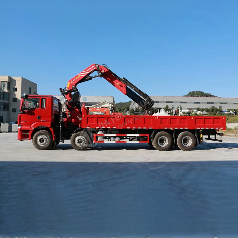 HOWO 8x4 with Sany 18-ton Mechanical arm crane