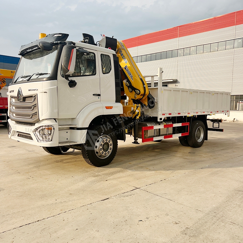 Sinotruk HOWO 4x2 NX XCMG 10-ton Mechanical Arm Truck-Mounted Crane