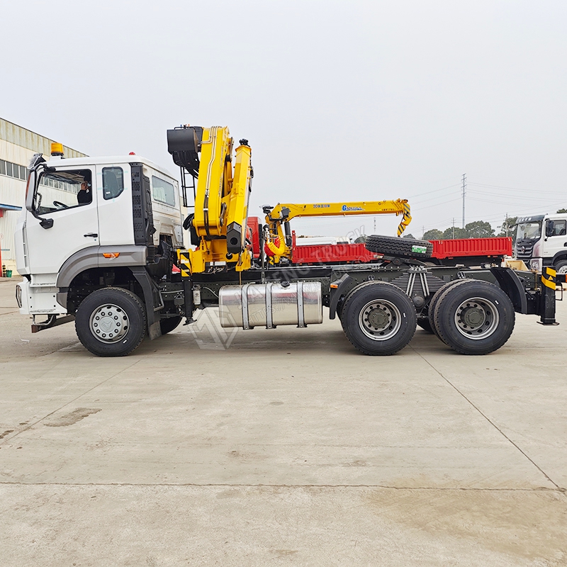 Sinotruk Tractor Head XCMG 10-Ton Mechanical Arm Crane