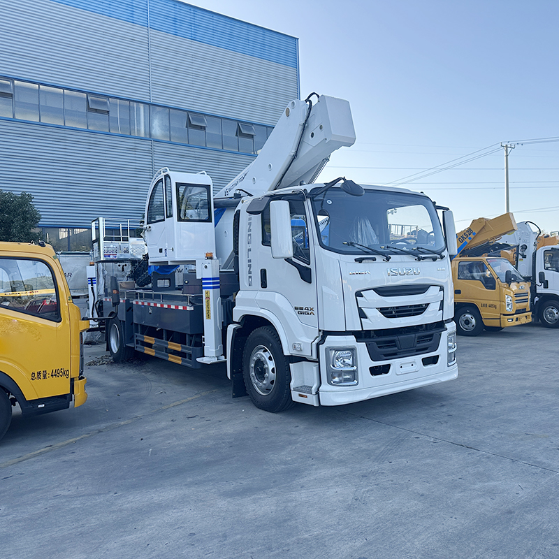 Isuzu 45-Meter Aerial Work Truck