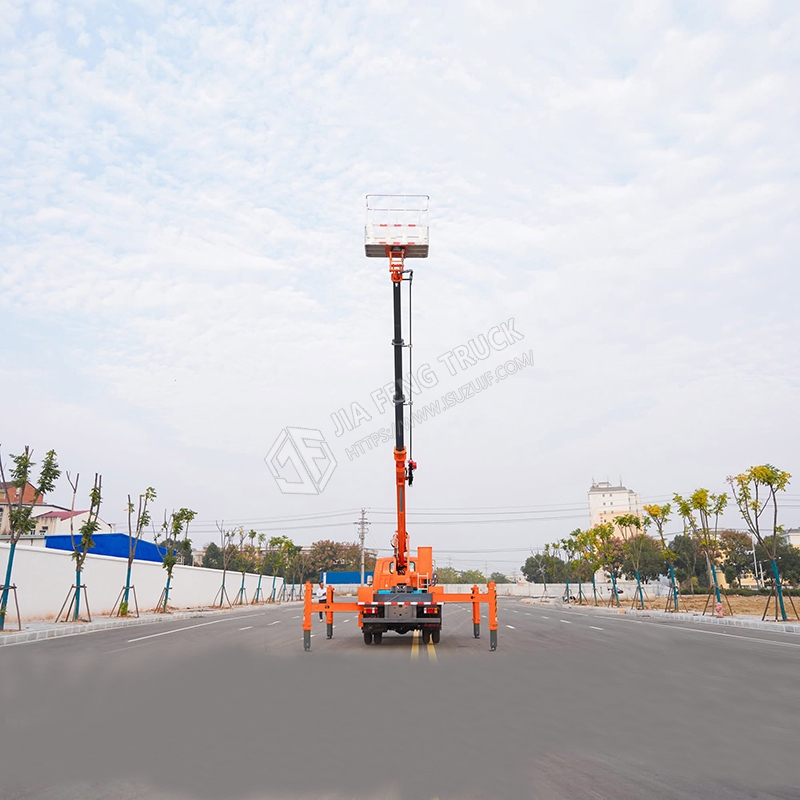 Isuzu 20-Meter Aerial Work Truck