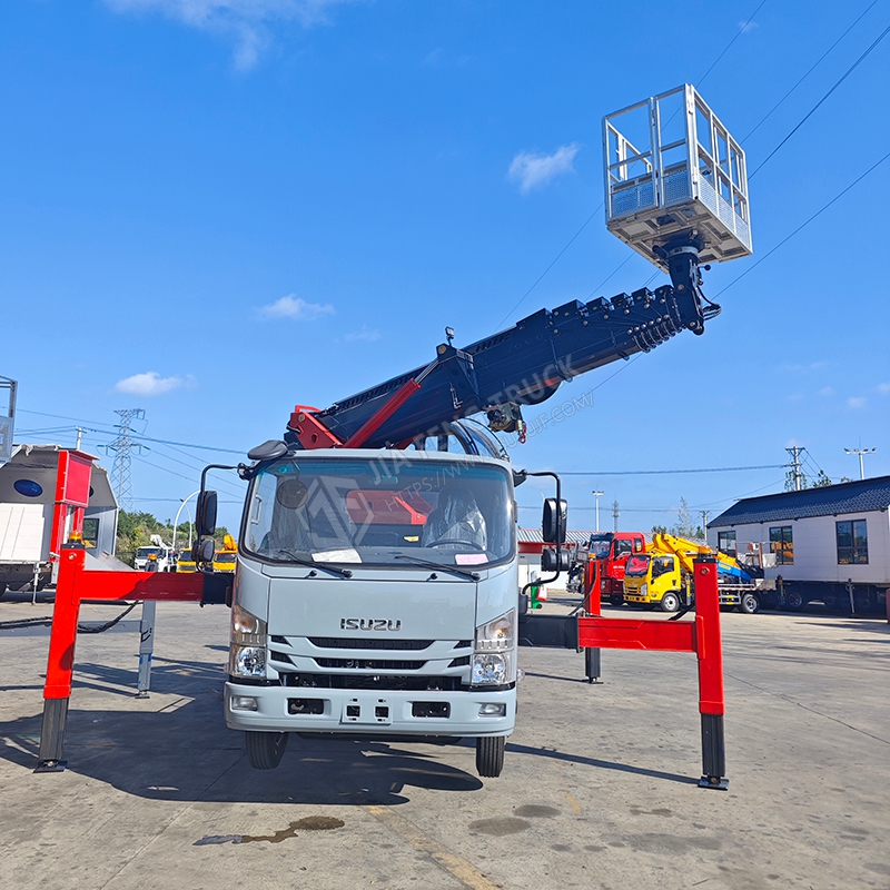 Isuzu 32-Meter Aerial Work truck