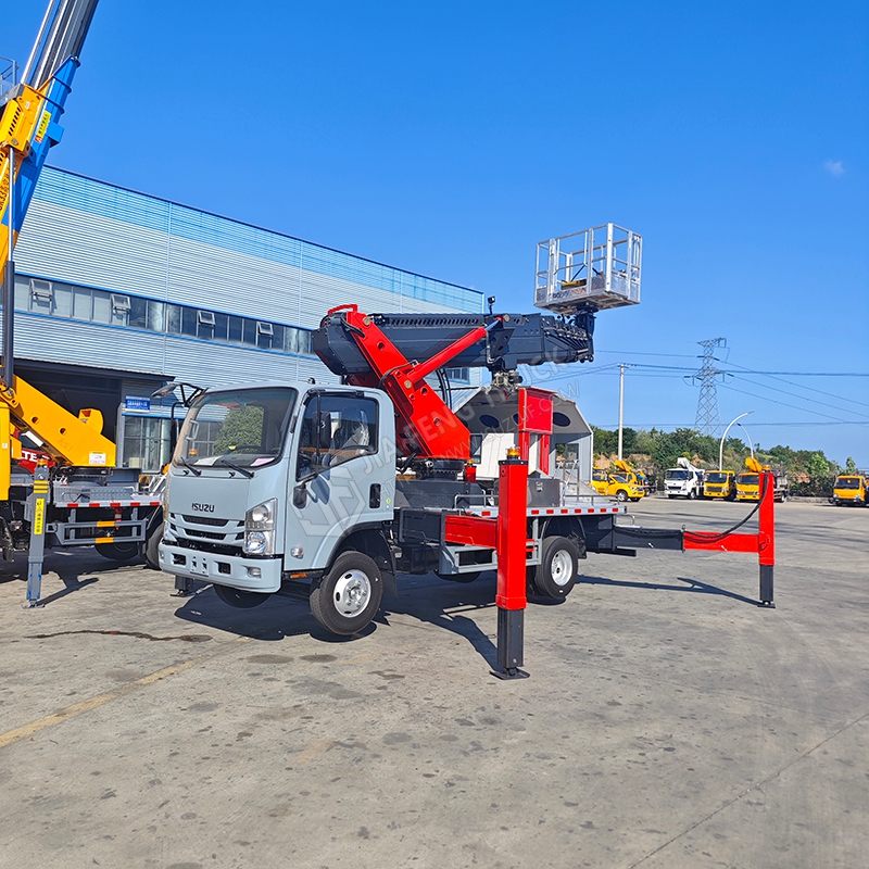 Isuzu 32-Meter Aerial Work truck