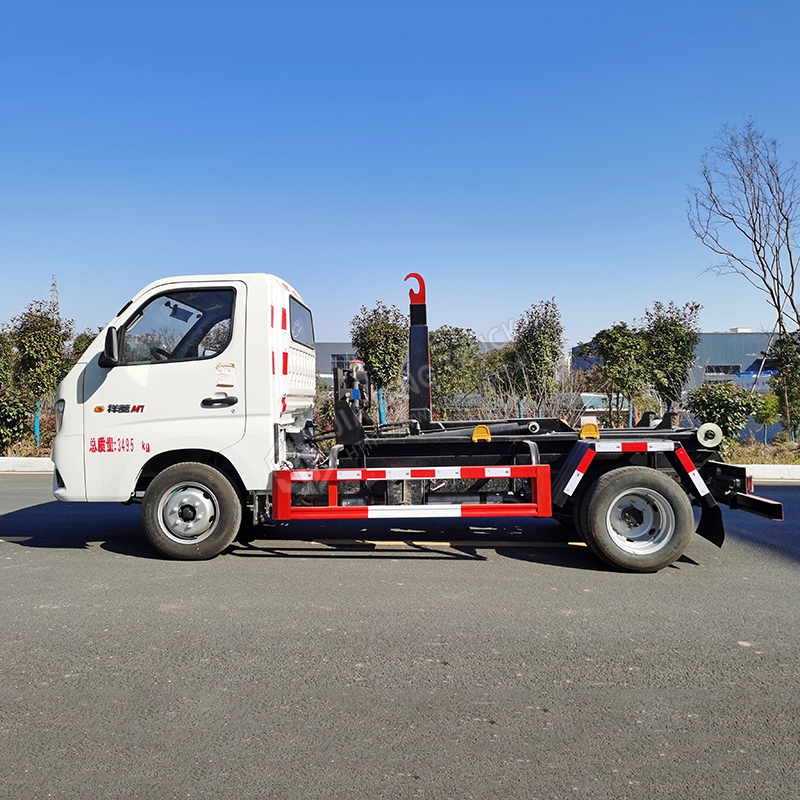 Foton Xiangling M1 Hook-Arm Garbage Truck
