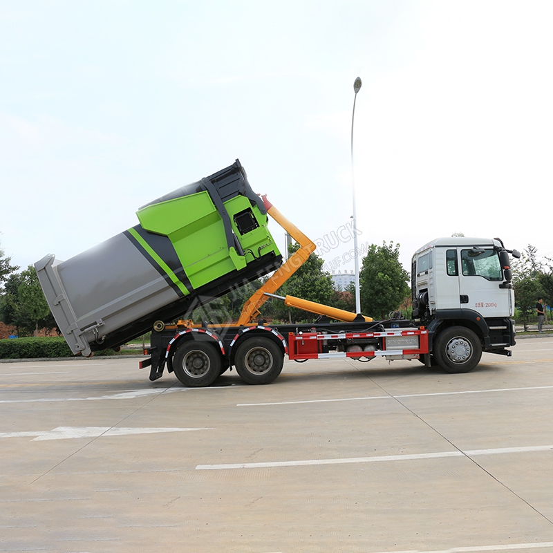 Sinotruk Sandaika 25-Ton Hook Arm Garbage Truck