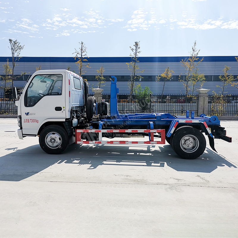 Isuzu 6-cubic-meter hook arm garbage truck