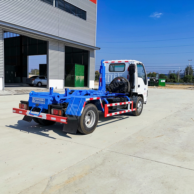 Isuzu 6-cubic-meter hook arm garbage truck