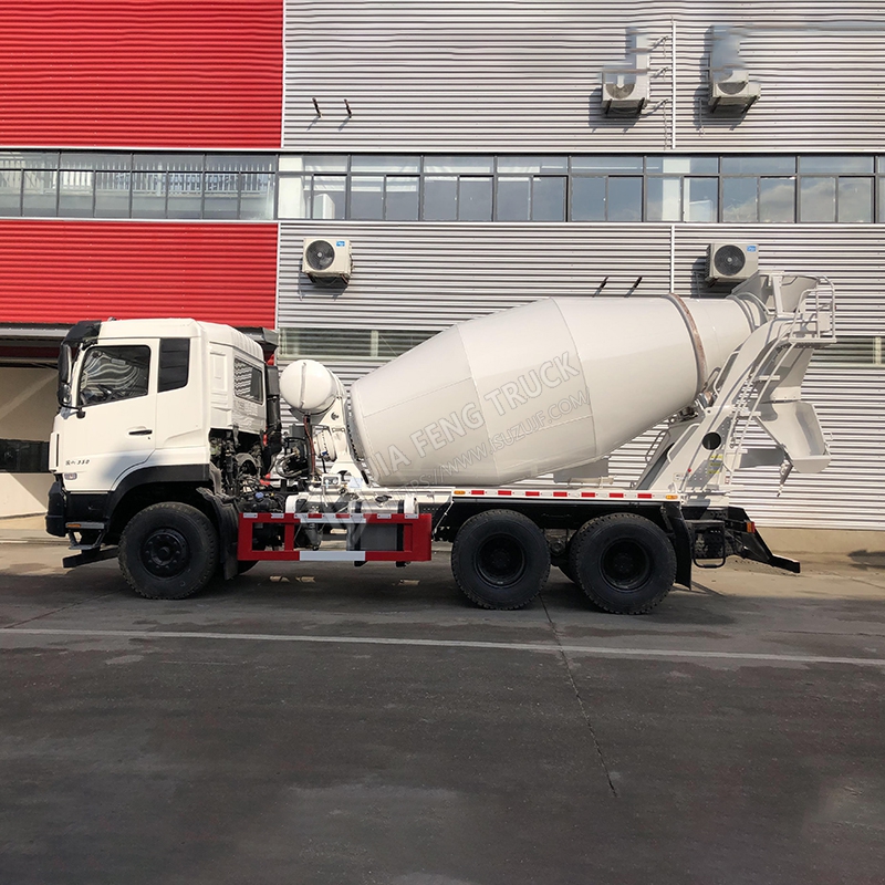 Dongfeng Tianlong 3-Axle Mixer Truck