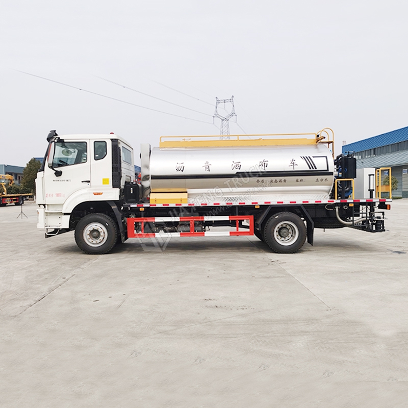 Sinotruk HOWO NX 12-cubic-meter asphalt spreader truck