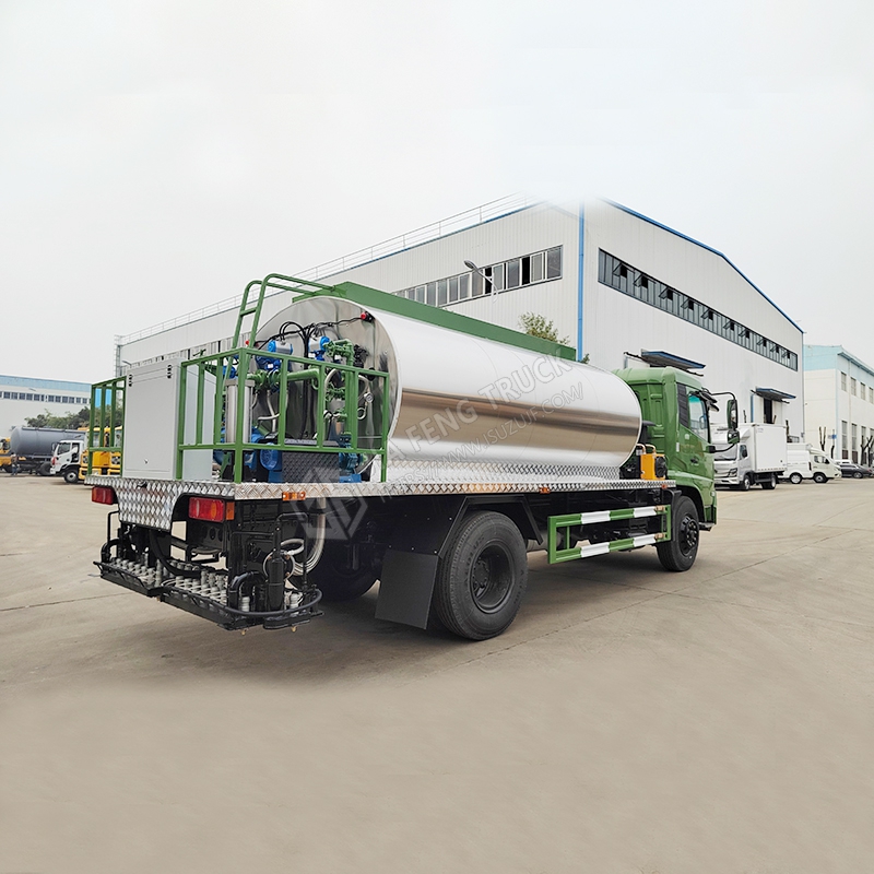 Dongfeng 12-cubic-meter asphalt spreader truck