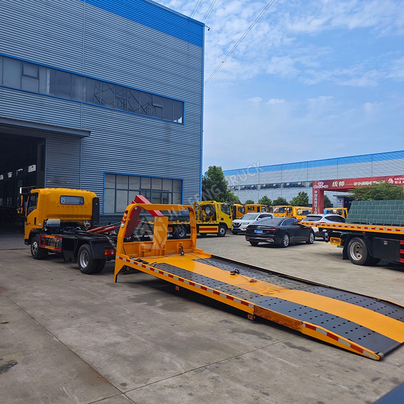Sinotruk HOWO Flatbed Towing and Recovery Truck