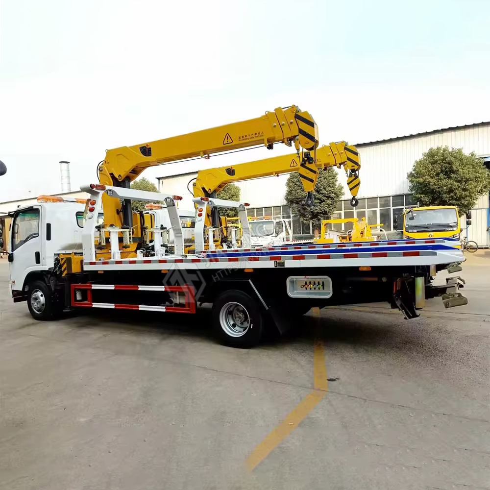 Isuzu Roadside Recovery Vehicle with Onboard Crane