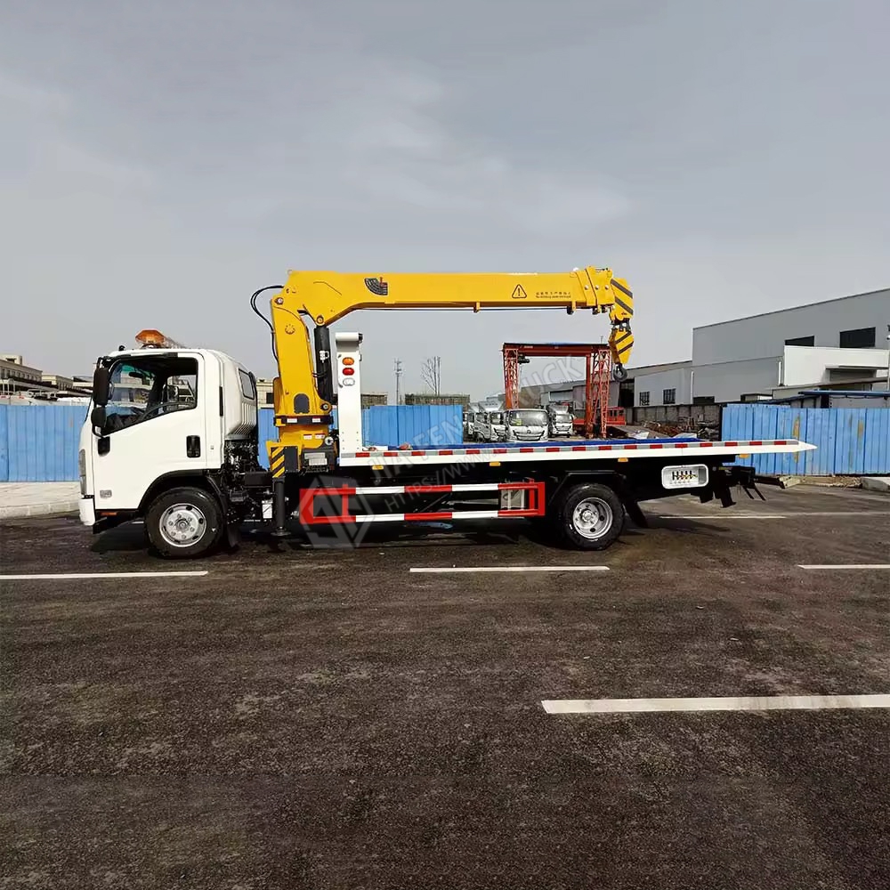 Isuzu Roadside Recovery Vehicle with Onboard Crane