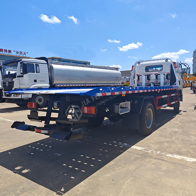Sinotruk HOWO 4x2 4500mm Wheelbase Tow Truck