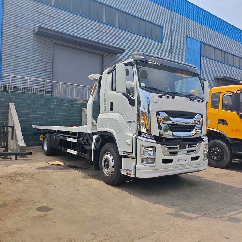 Isuzu GIGA 4x2 Roadside Recovery Vehicle