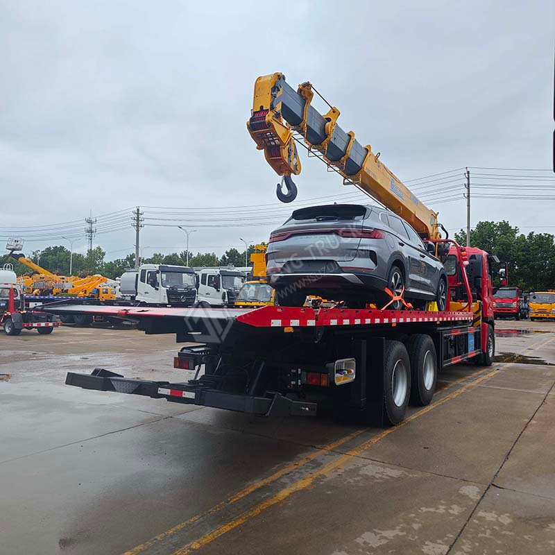 Isuzu 6x4 Tow Truck with XCMG 14-Ton 5-Section Boom Trailer
