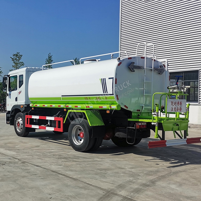 Dongfeng D9 Road Sprinkler Truck