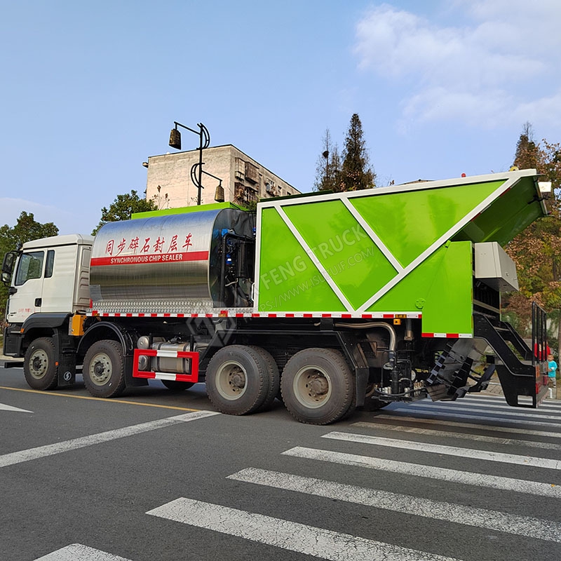 Shacman Automobile 8x4 Gravel Mixer and Asphalt Tank