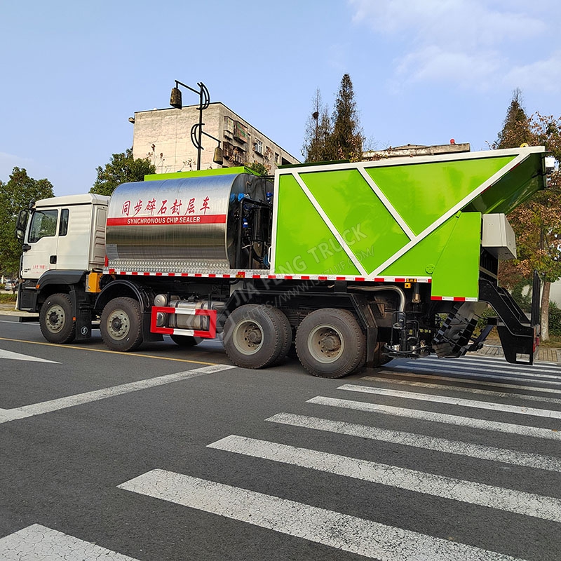 Shacman Automobile 8x4 Gravel Mixer and Asphalt Tank