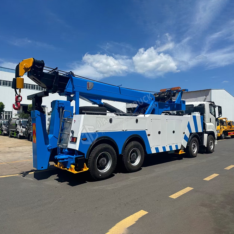 إسوزو 8x4 جرار ثقيل مع رافعة