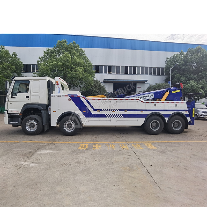 Remolque Pesado Sinotruk Howo De 50 Toneladas Con Configuraci&oacute;n 4x8 Y Gr&uacute;a