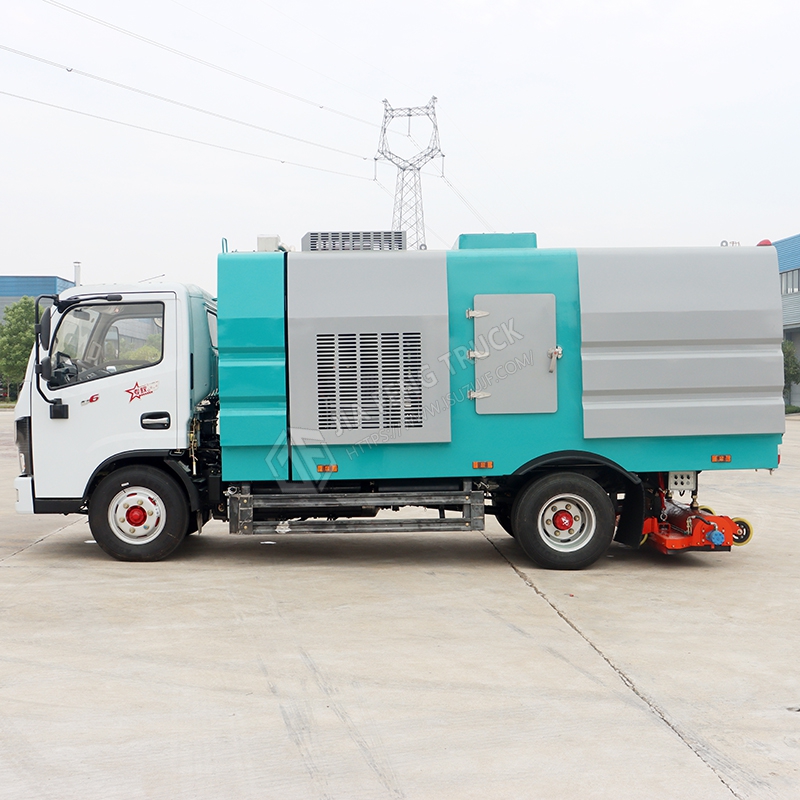 Dongfeng Compact DoriKa Rear-Mounted Vacuum Truck