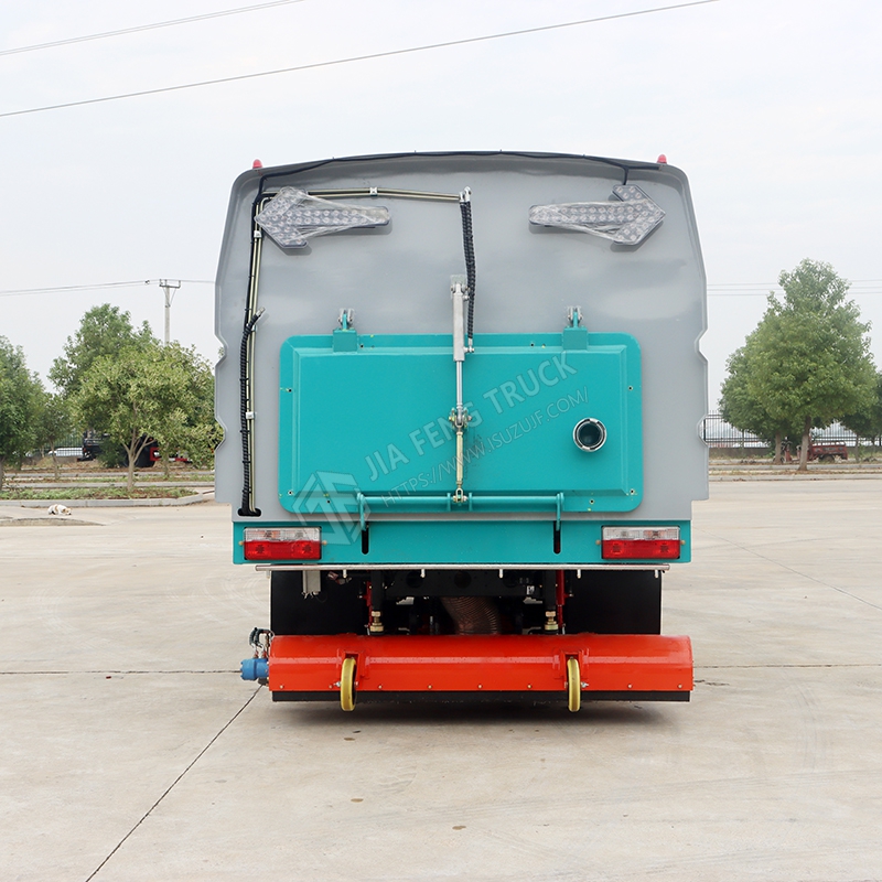 Dongfeng Compact DoriKa Rear-Mounted Vacuum Truck