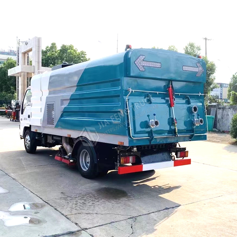 Isuzu 100P Vacuum Truck