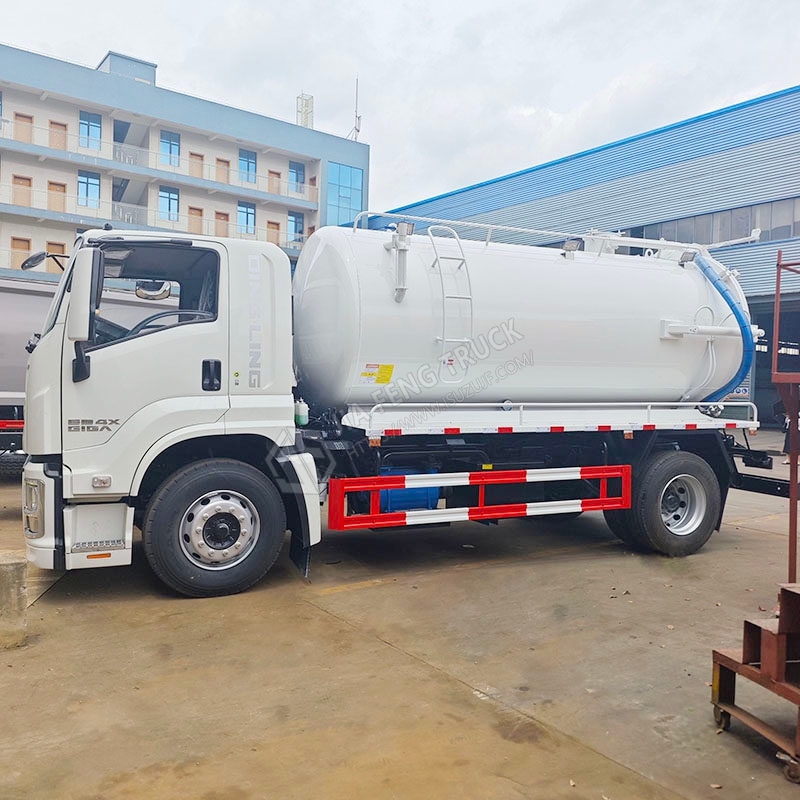 Isuzu GIGA Cleaning and Sewage Suction Truck