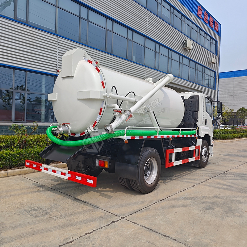 Isuzu GIGA 4x2 Septic Tank Vacuum Truck
