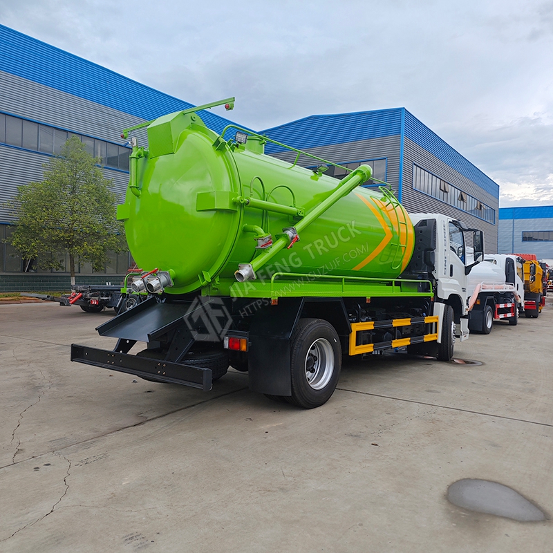 Isuzu GIGA Green Vacuum Truck