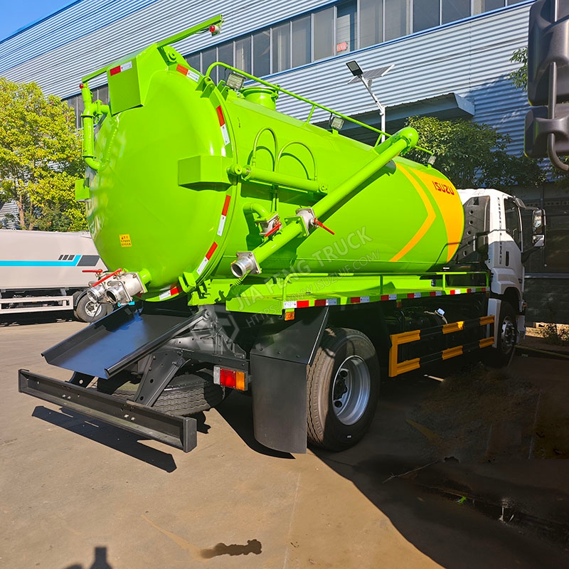 Isuzu GIGA High-Pressure Vacuum Sewage Suction Truck