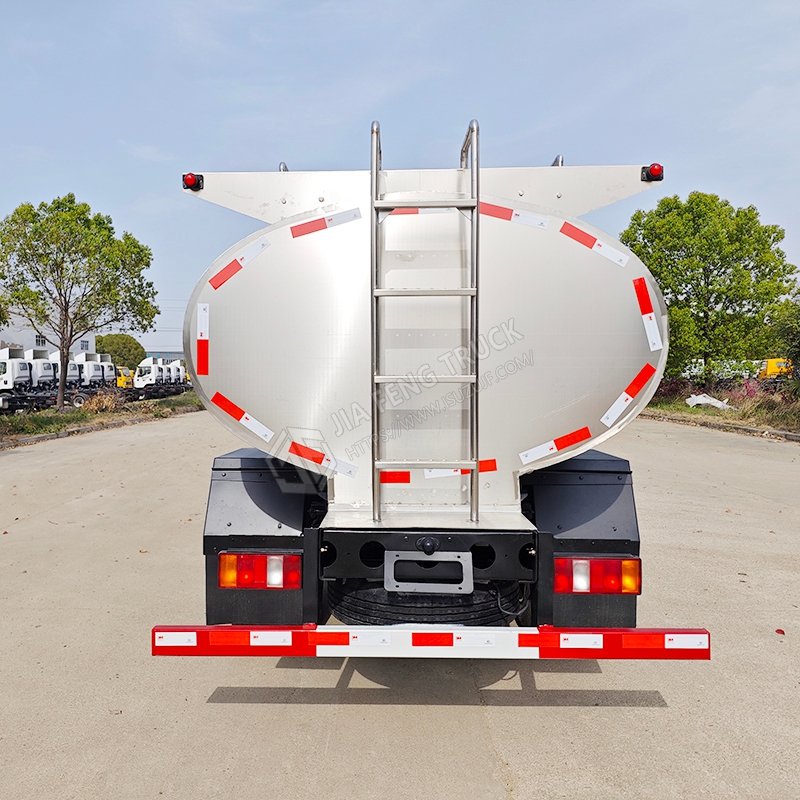 Sinotruk HOWO 5-cubic-meter Fresh Milk Transport Truck