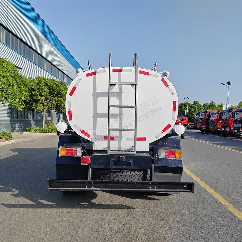 Isuzu 5-Ton Insulated Water Supply Truck