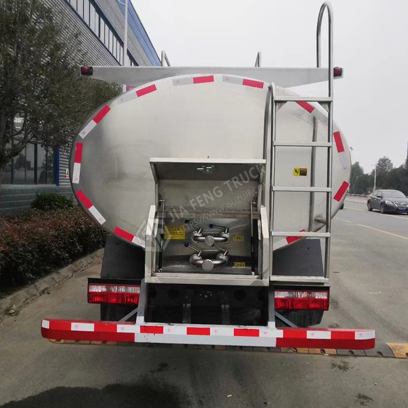 Dongfeng 8.5-cubic-meter milk tanker truck