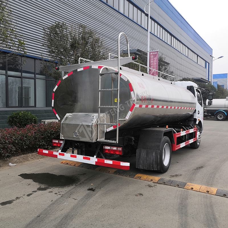Dongfeng 8.5-cubic-meter milk tanker truck