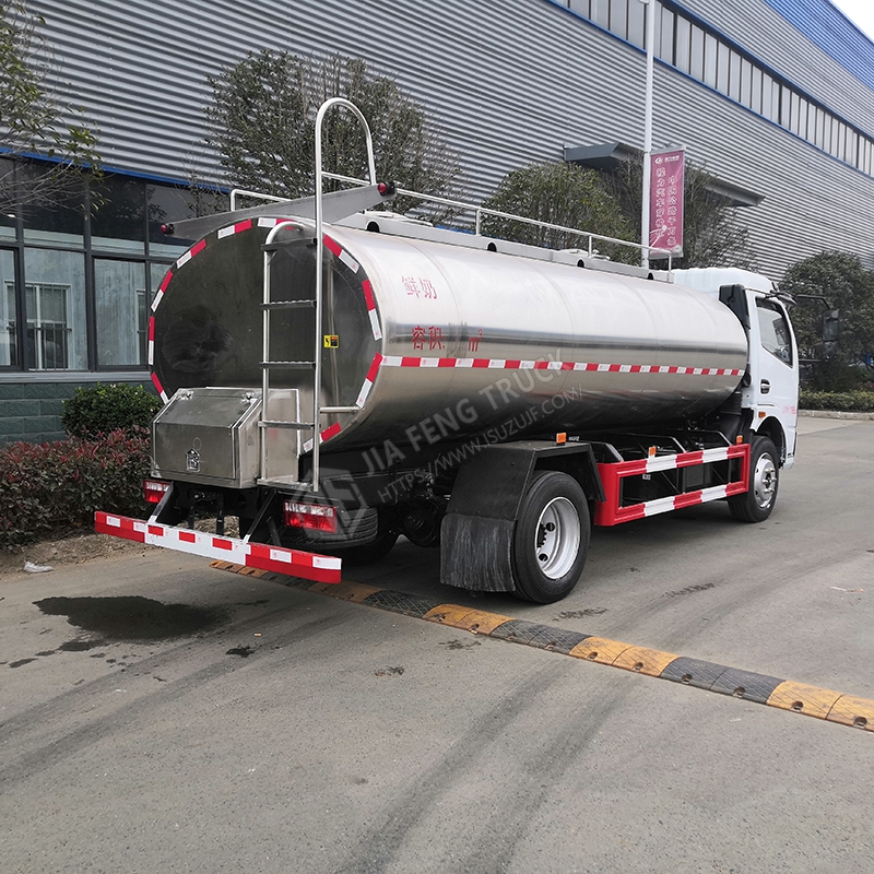 Dongfeng 8.5-cubic-meter milk tanker truck