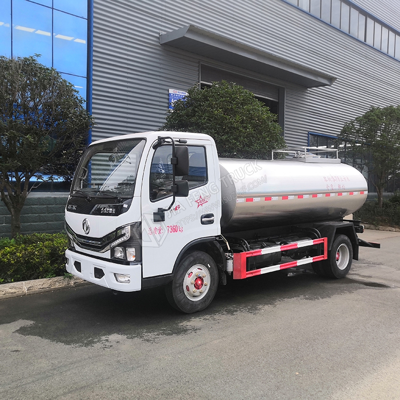 Dongfeng Dolika 4.7-cubic-meter Milk Tank Truck