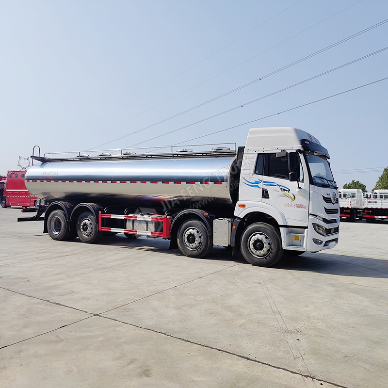 FAW Pre-Four Post-Six 22-cubic-meter Milk Tank Truck