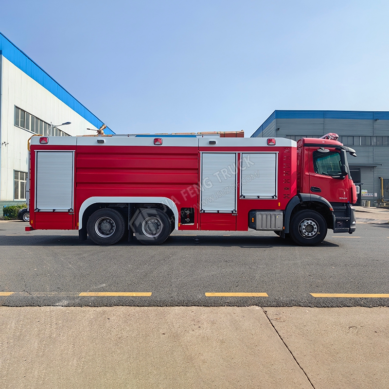 Mercedes-Benz 6x4 Fire Truck