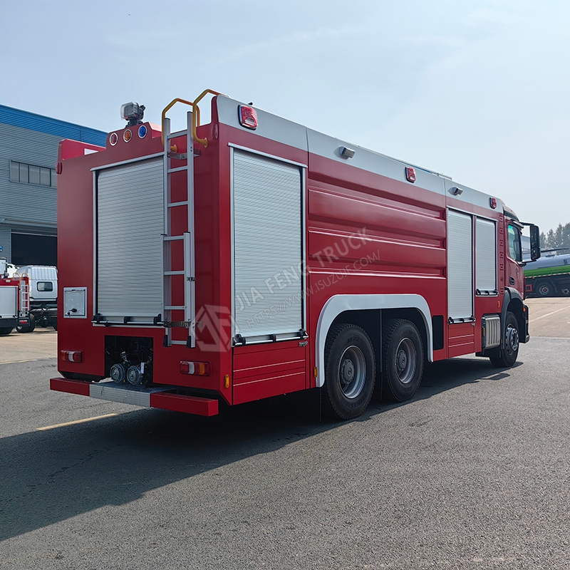 Mercedes-Benz 6x4 Fire Truck