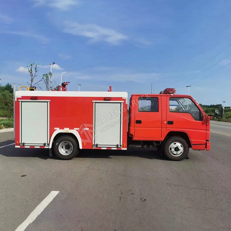 Jiangling 2-Ton Water Tank Fire Truck